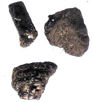 Образцы породы из отвалов с включениями пирита (дисульфида железа)