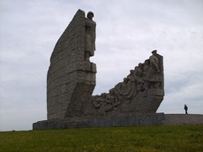 Монумент в селе Самбек